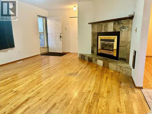 535 Hardie Road, Rutland, BC - Indoor With Fireplace