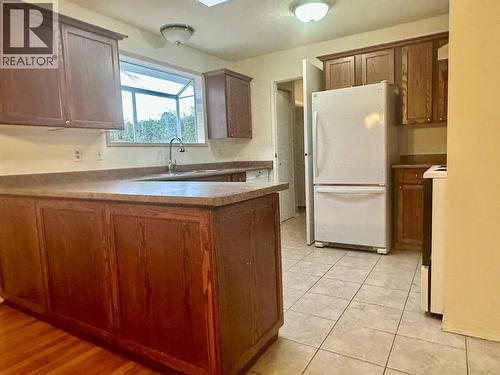 535 Hardie Road, Rutland, BC - Indoor Photo Showing Kitchen