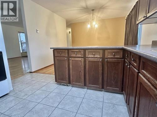 535 Hardie Road, Rutland, BC - Indoor Photo Showing Kitchen