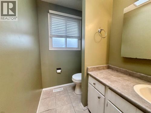 535 Hardie Road, Rutland, BC - Indoor Photo Showing Bathroom