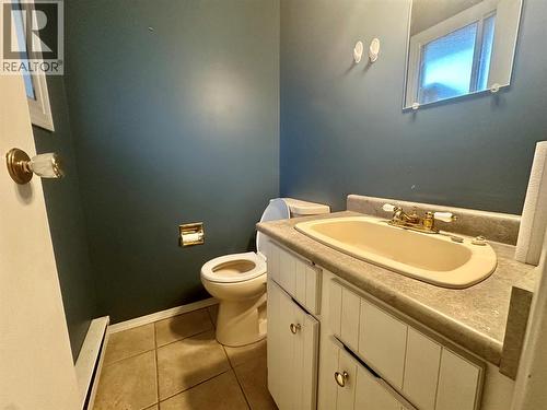535 Hardie Road, Rutland, BC - Indoor Photo Showing Bathroom