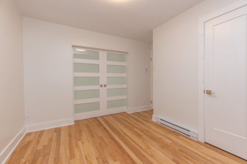 Chambre à coucher - 10270 Av. Du Sacré-Coeur, Montréal (Ahuntsic-Cartierville), QC - Indoor Photo Showing Other Room