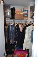 Walk-in Closet - 