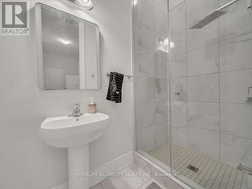 2 Endless Circle, Vaughan, ON - Indoor Photo Showing Bathroom