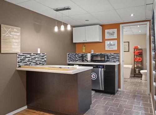 52 Rutledge Crescent, Winnipeg, MB - Indoor Photo Showing Other Room