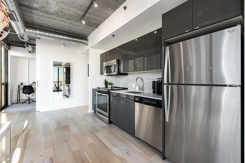 1003-311 Hargrave St, Winnipeg, MB 