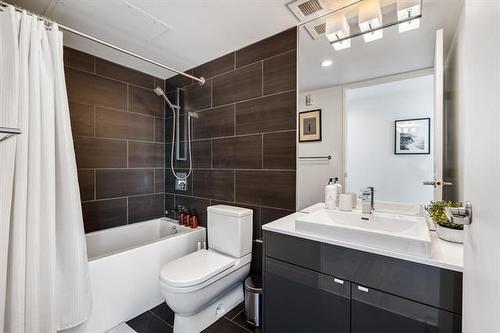 1003-311 Hargrave St, Winnipeg, MB 