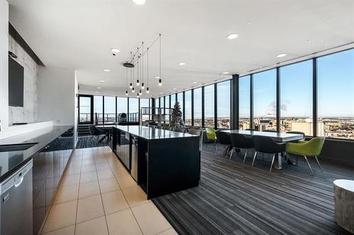 1003-311 Hargrave St, Winnipeg, MB 