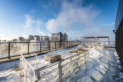 1003-311 Hargrave St, Winnipeg, MB 