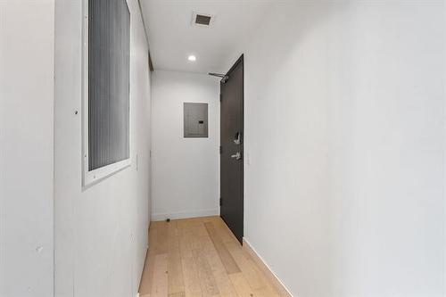 1003-311 Hargrave St, Winnipeg, MB 