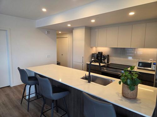 Kitchen - 1007-4775 Rue Gertrude-Roy, Québec (Les Rivières), QC - Indoor Photo Showing Kitchen
