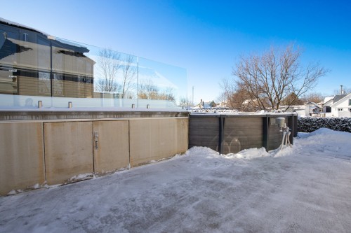 Piscine - 178 Rue St-Germain, Saint-Hugues, QC - Outdoor