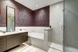 Ensuite bathroom - 