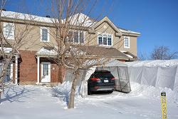 150 Rue Bellini  Vaudreuil-Dorion, QC J7V 0M7