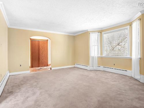 4 Harris Road, Dartmouth, NS 