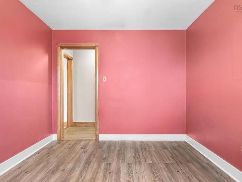 4 Harris Road, Dartmouth, NS 