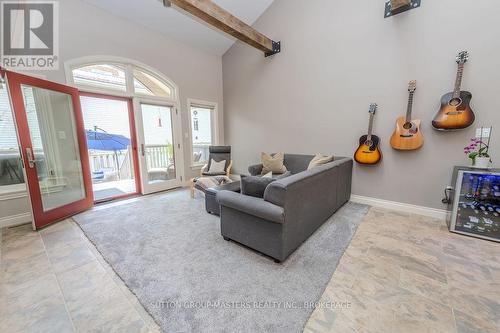 8 Spring Street, Westport, ON - Indoor Photo Showing Other Room