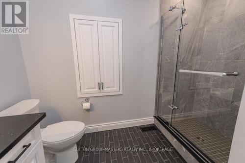 8 Spring Street, Westport, ON - Indoor Photo Showing Bathroom