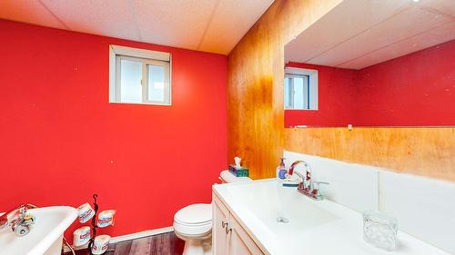 3660 Gold Creek Road, Cranbrook, BC - Indoor Photo Showing Bathroom