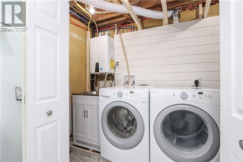 903 Rabbit Trail, Warren, ON - Indoor Photo Showing Laundry Room