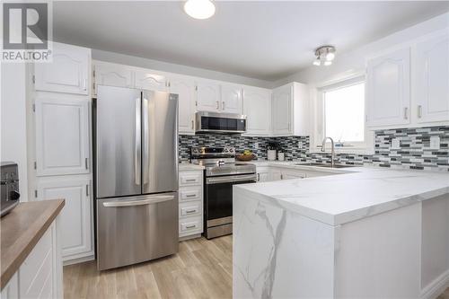 903 Rabbit Trail, Warren, ON - Indoor Photo Showing Kitchen With Stainless Steel Kitchen With Double Sink With Upgraded Kitchen