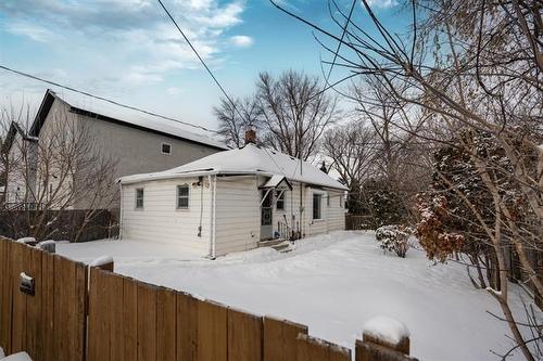 210 Yale Ave, Winnipeg, MB 