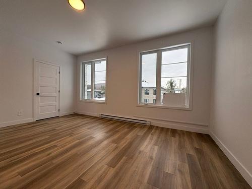 Primary bedroom - 301-120 Place Marc-Favreau, Cowansville, QC - Indoor Photo Showing Other Room