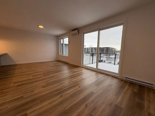 Dining room - 301-120 Place Marc-Favreau, Cowansville, QC - Indoor