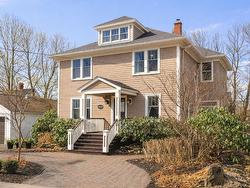 1932 Rosebank Avenue  Halifax, NS B3H 4C7