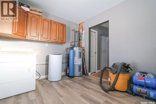 106 3Rd Avenue N, Ebenezer, SK - Indoor