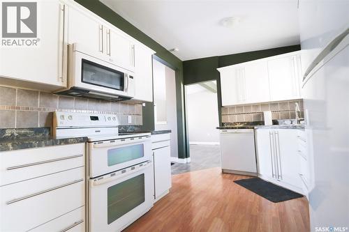 106 3Rd Avenue N, Ebenezer, SK - Indoor Photo Showing Kitchen