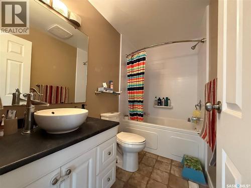 71 Paynter Crescent, Regina, SK - Indoor Photo Showing Bathroom