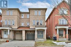 13 PILKINGTON DRIVE  Toronto, ON M1L 0B7
