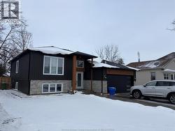 31 CAMERON AVENUE  Essex, ON N8M 2K7