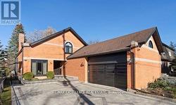 50 ELIZABETH STREET S  Brampton, ON L6Y 1R1