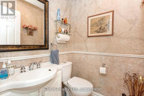 12 Neville Crescent, Brampton, ON - Indoor Photo Showing Bathroom