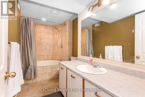 12 Neville Crescent, Brampton, ON - Indoor Photo Showing Bathroom