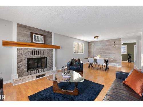 40 Windsor Cr, St. Albert, AB - Indoor Photo Showing Living Room With Fireplace