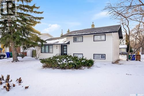 96 Bobolink Bay, Regina, SK - Outdoor