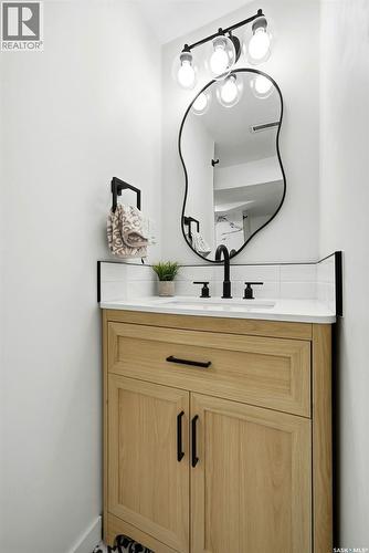 96 Bobolink Bay, Regina, SK - Indoor Photo Showing Bathroom