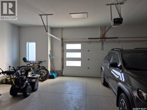 112 Forsey Avenue, Saskatoon, SK - Indoor Photo Showing Garage