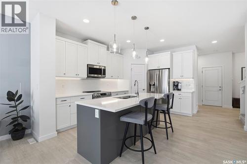 112 Forsey Avenue, Saskatoon, SK - Indoor Photo Showing Kitchen With Stainless Steel Kitchen With Upgraded Kitchen