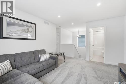 112 Forsey Avenue, Saskatoon, SK - Indoor Photo Showing Living Room