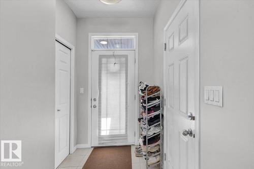 745 Eagleson Cr Nw, Edmonton, AB - Indoor Photo Showing Other Room