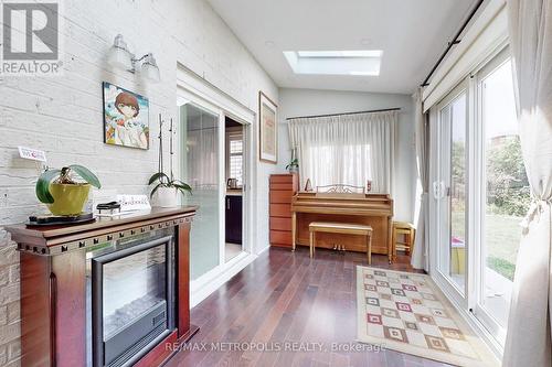 64 Mandel Crescent, Richmond Hill, ON - Indoor Photo Showing Other Room