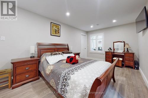 64 Mandel Crescent, Richmond Hill, ON - Indoor Photo Showing Bedroom
