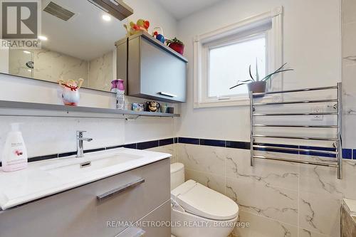 64 Mandel Crescent, Richmond Hill, ON - Indoor