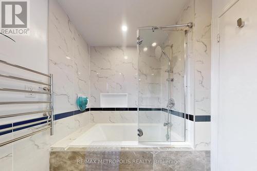 64 Mandel Crescent, Richmond Hill, ON - Indoor Photo Showing Bathroom