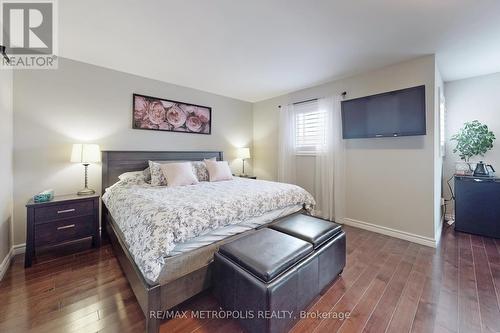 64 Mandel Crescent, Richmond Hill, ON - Indoor Photo Showing Bedroom