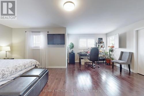 64 Mandel Crescent, Richmond Hill, ON - Indoor Photo Showing Bedroom